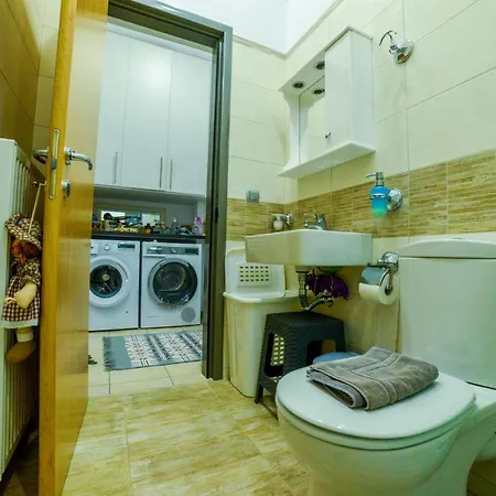 Giorgos's Luxury Apartment. 別荘