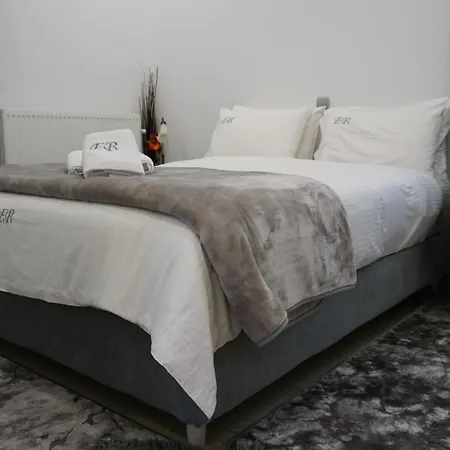 Giorgos's Luxury Apartment. *