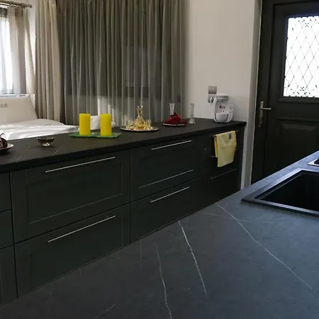 Tatil Evi Giorgos's Luxury Apartment. Leonídion