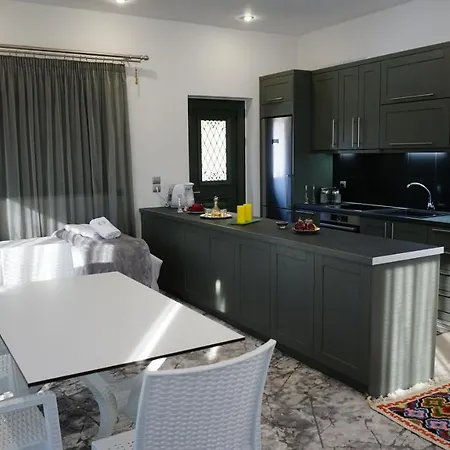 Giorgos's Luxury Apartment.