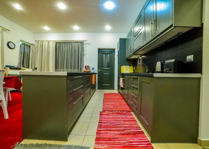 Giorgos's Luxury Apartment. Tatil Evi Leonídion