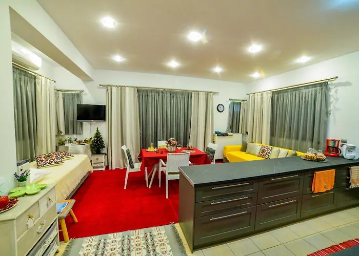 Tatil Evi Giorgos's Luxury Apartment. Leonídion